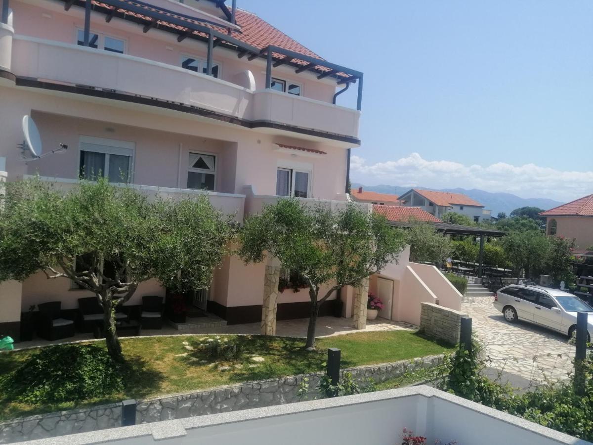 Apartmani Simon Lopar Exterior foto