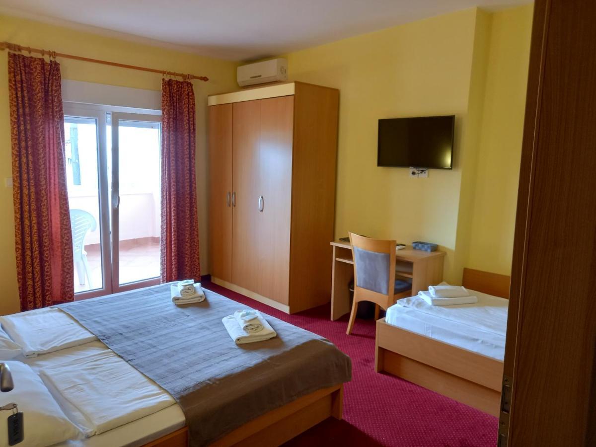 Apartmani Simon Lopar Cameră foto